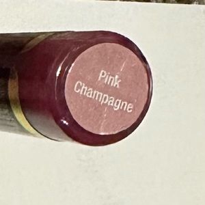 Pink champagne lipstick NWT LipSense by SeneGence
